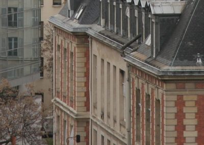 Un monte-escalier dans une jolie maison de ville